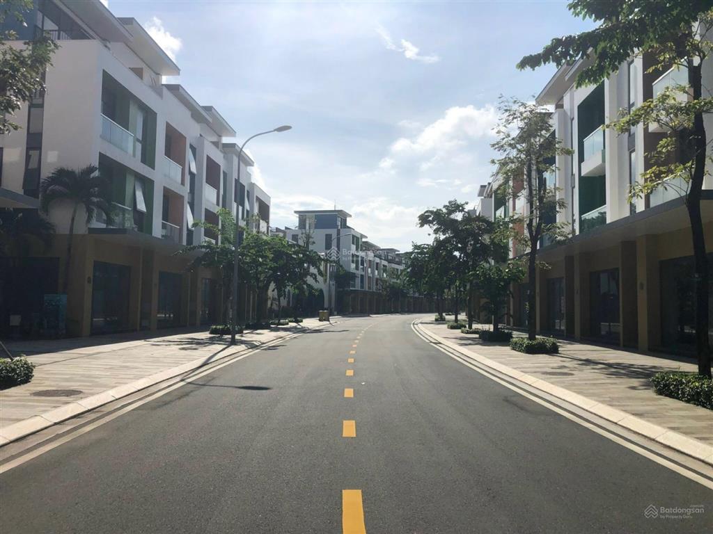 Bán căn nhà phố 3,5 tầng khu đô thị meyhomes phú quốc