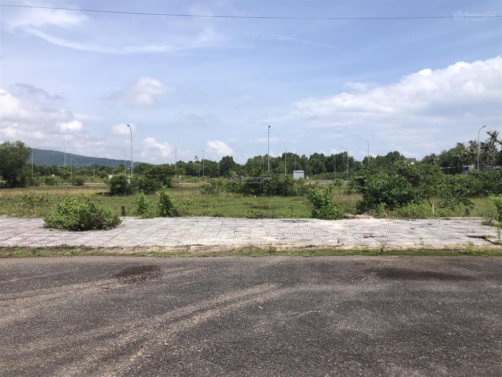 Chính chủ gửi bán nền nhà phố đối diện trường học dự án bắc dương đông 67ha phú quốc