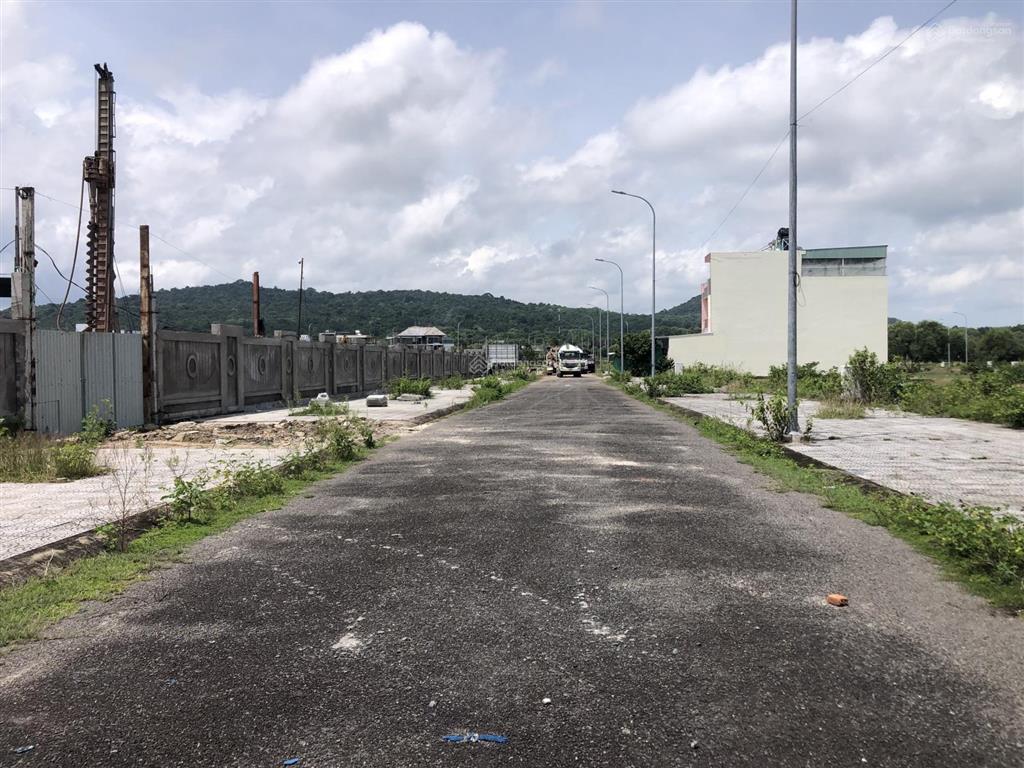 Chính chủ gửi bán nền nhà phố đối diện trường học dự án bắc dương đông 67ha phú quốc