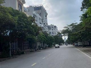 Bán lô khả lễ 1 nhìn vườn hoa mặt phạm ngũ lão dt 81m mt 4.5m hướng đb giá 12 tỷ