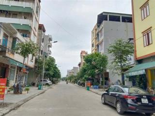 Bán đất do nha phương liễu. dt 120m2, mt 6m hướng tb, giá bán 5.4 tỷ. sổ hồng chính chủ