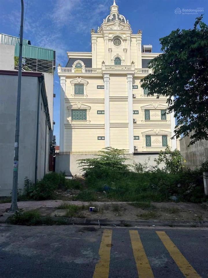 Bán đất thôn chè liên bão dt 180m mt 5m hướng tây giá 9 tỷ