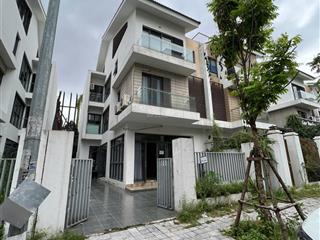 Cho thuê biệt thự 200m2 / mặt sàn  4 tầng 800m2  mặt tiền 10m2  giá chỉ 18tr/tháng full đồ