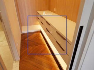Căn hộ cc 3pn, toà cove, có hd thuê là 62,5tr triệu, 137m2, giá rẻ nhất hiện tại.