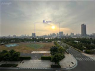 Empire city căn sân vườn hồ bơi view pháo hoa siêu dễ thương, nội thất mới và nằm cạnh hồ bơi luôn