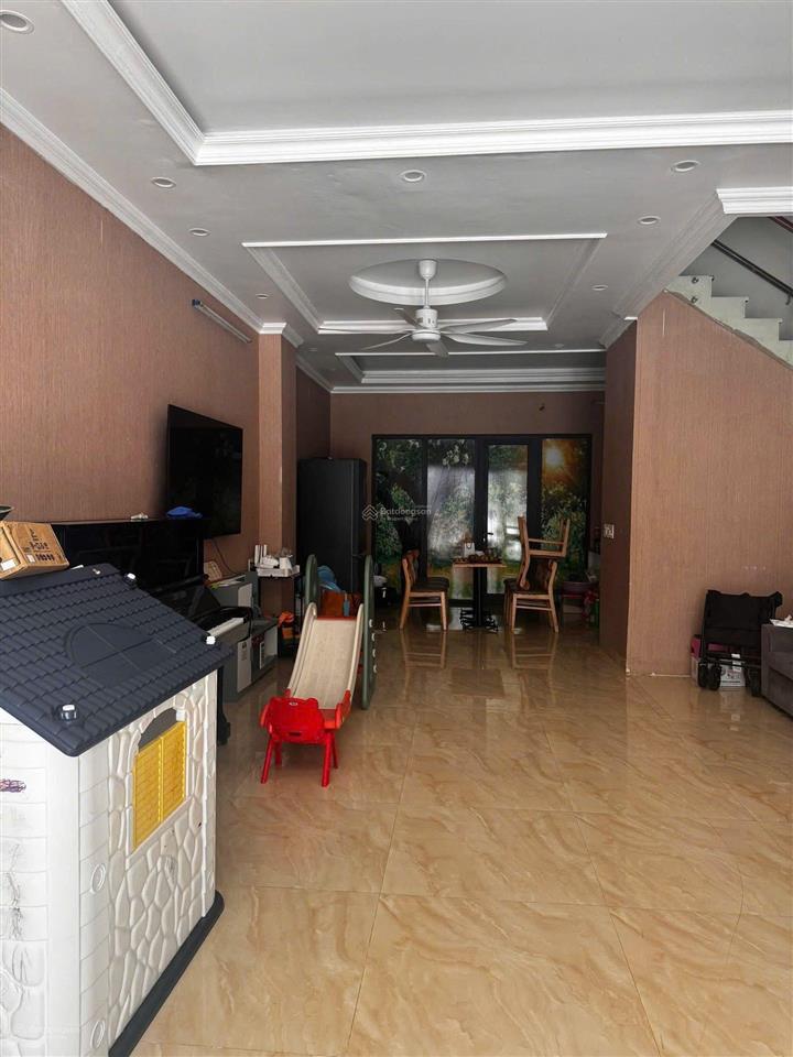 Bán shophouse vinhome bến đoan. dt 90m2 siêu đẹp