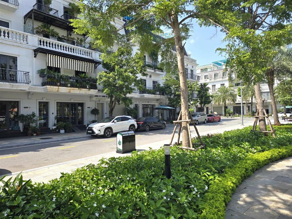 Bán shophouse vinhome bến đoan. dt 90m2 siêu đẹp