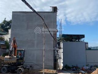 Bán nhà 3 tầng ngõ 20 nguyễn văn cừ,dt60.8m2 oto tận nơi !!!