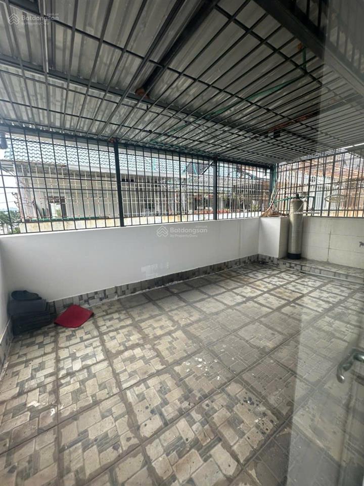 Cho thuê nhà lk san hô 5pn, 6vs, giá 18tr tại kdt bim hùng thắng, hoàng quốc việt, hạ long qn