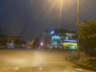 Bán đất đầu ve kd 200m2 kt (10 x 20m) đường chính 12m, sau ks mường thanh đt 0902 249 ***