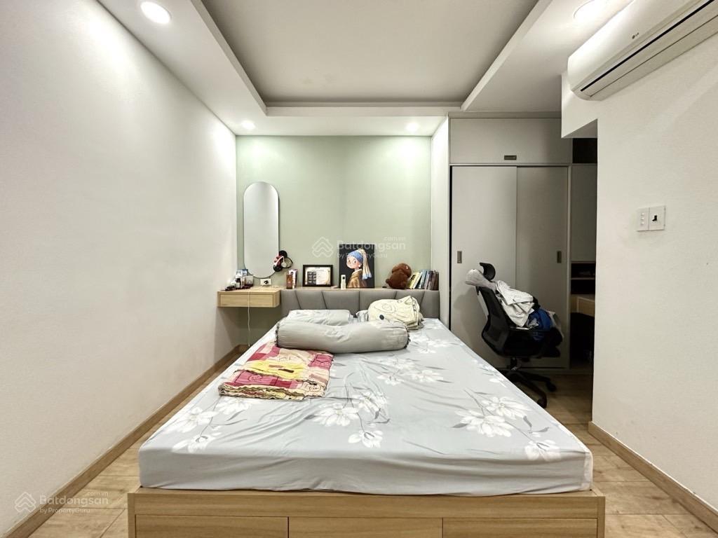 Bán nhà hẻm lớn kinh doanh sầm uất