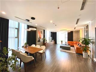Hot cho thuê căn hộ discovery  200m2, 4 pn, 2 vệ sinh, full mới, giá 36tr.  0899 511 ***