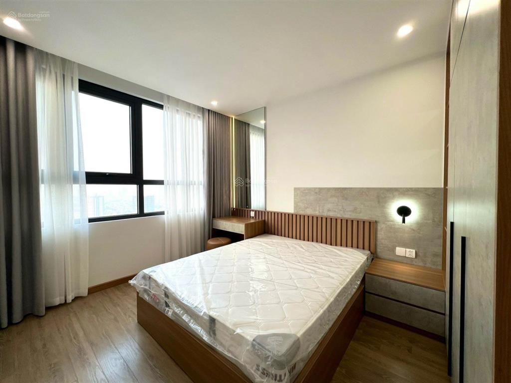 Hot cho thuê căn hộ discovery  100m2, 3 pn, 2 vệ sinh, full mới, giá 22tr.  0899 511 ***