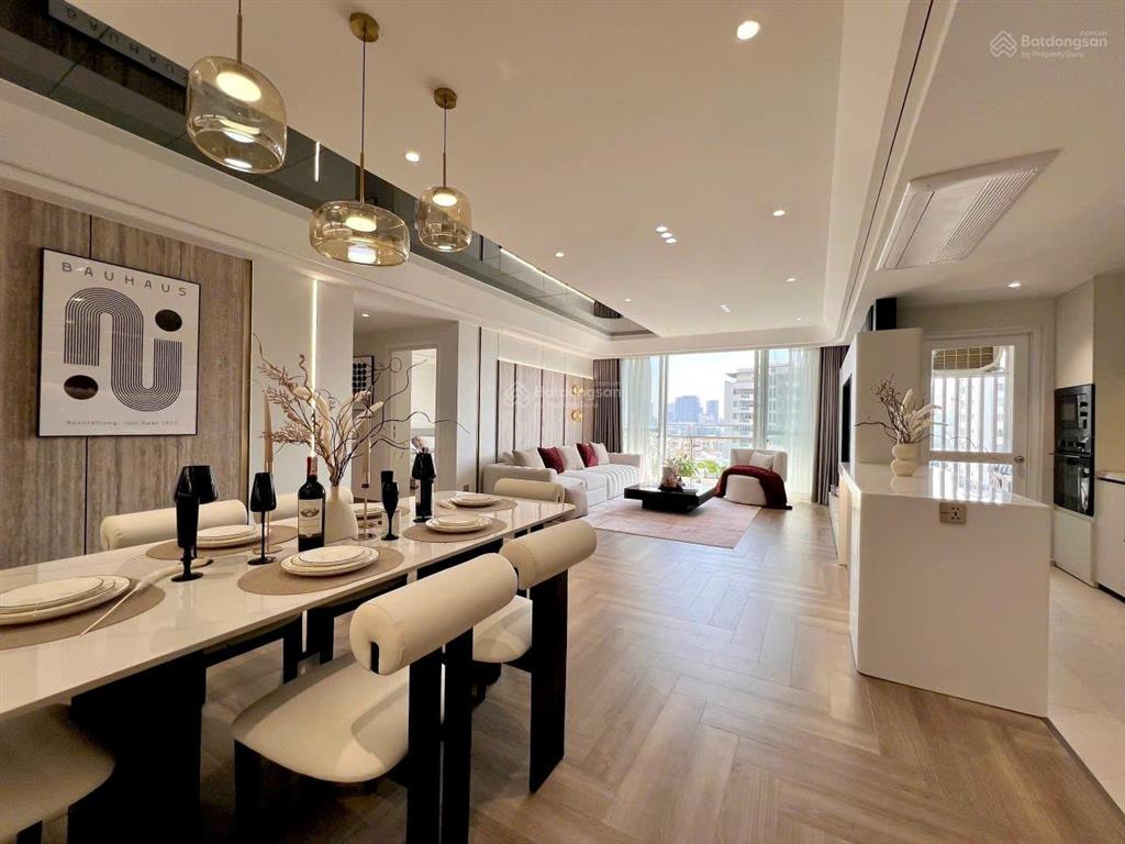 Cần bán căn hộ cao cấp riverpark residences, phú mỹ hưng. dt 129m2. giá 18,8 tỷ.  0912 264 ***
