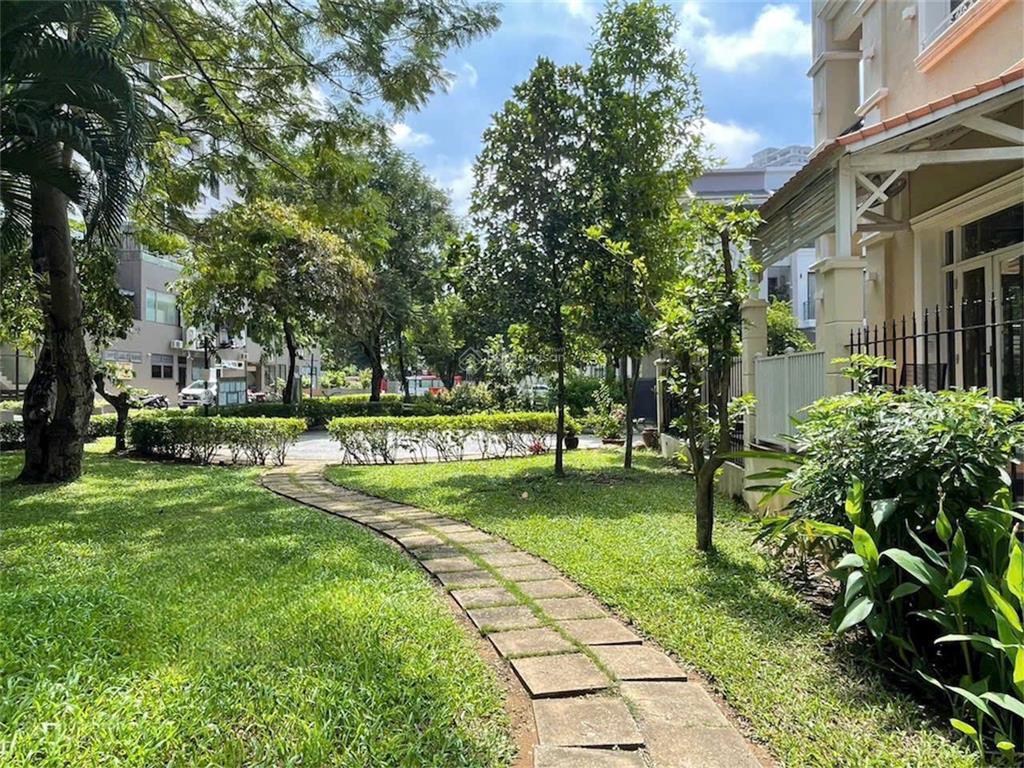 Bán nhanh villa góc mỹ thái, phú mỹ hưng, 9x20m, giá 54 tỷ  0938 602 *** nhân