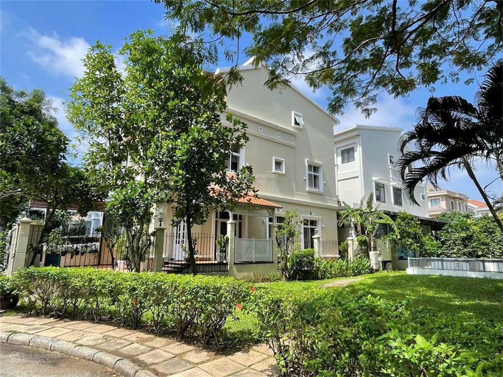 Bán nhanh villa góc mỹ thái, phú mỹ hưng, 9x20m, giá 54 tỷ  0938 602 *** nhân