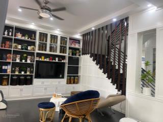 Bán gấp biệt thự hưng thái, phú mỹ hưng, 7x18m, giá 34,9 tỷ,  0938 602 *** nhân
