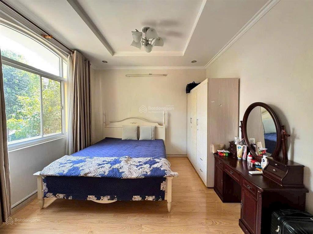 Biệt thự hưng thái, phú mỹ hưng, 7x18m, giá tốt 35 tỷ  0938 602 *** nhân