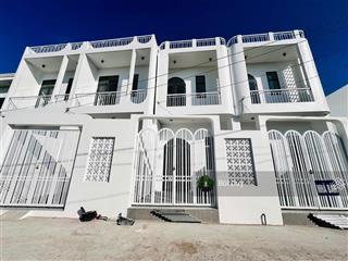 Bán nhà liền kề full nội thất tại rạch ông dựa  1/2025 nhận nhà  sổ đỏ  giá 1.6 tỷ  hỗ trợ vay