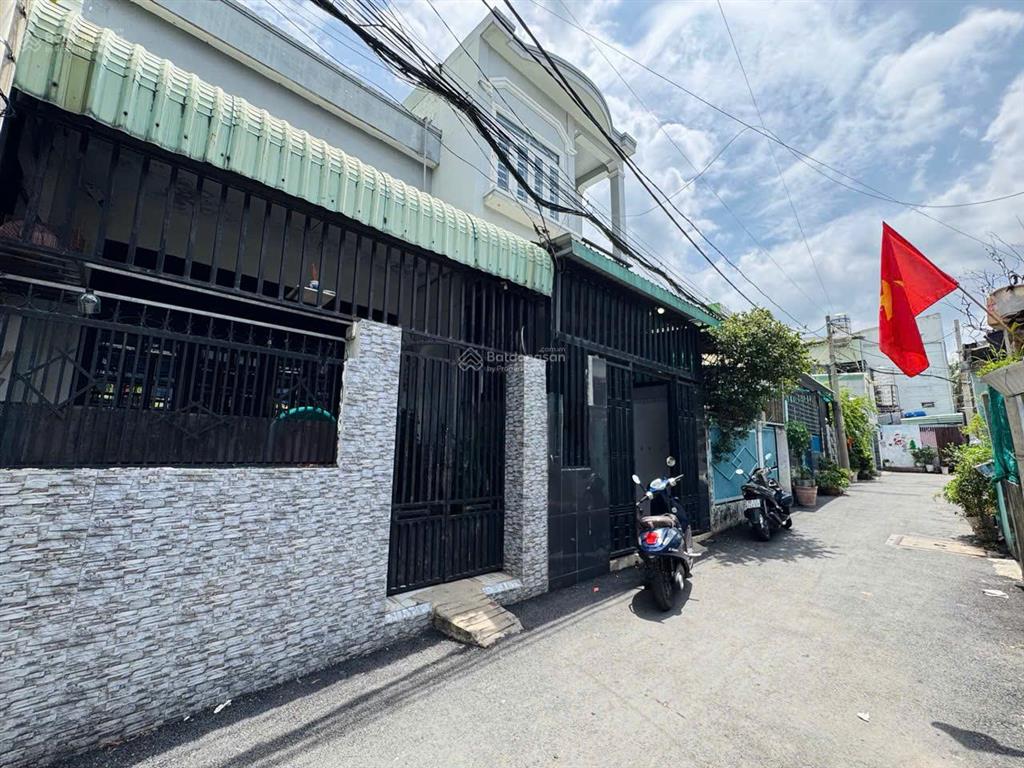 Bán nhà phạm văn đồng linh tây 50m2 nhà 2 tầng hẻm xe hơi thông 3 phòng ngủ