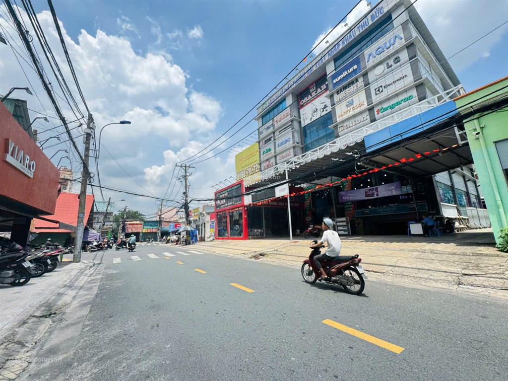 Bán nhà mặt tiền dương văn cam chợ thủ đức 136m2 nở hậu đẹp xây dựng 7 tầng