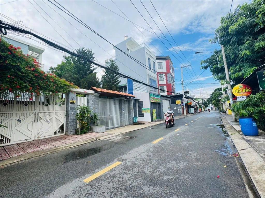 Bán nhà mặt tiền ngay hoàng diệu 2  thủ đức  180m2 (6x28)  1t1l  đường 10m  xây dựng cao tầng