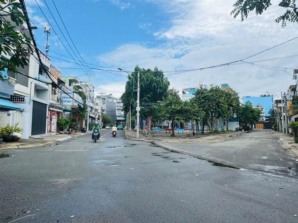 Bán nhà mặt tiền ngay hoàng diệu 2  thủ đức  180m2 (6x28)  1t1l  đường 10m  xây dựng cao tầng