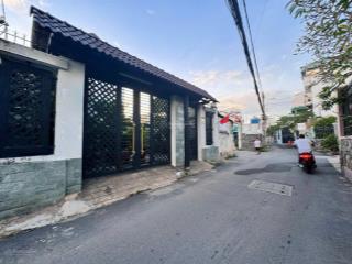 Bán nhà mặt tiền trường thọ  chợ thủ đức 174m2 (6 x 30)  cho thuê 20triệu/tháng  xây cao tầng