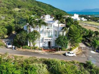 Bán căn biệt thự view biển phía bắc nha trang giá chỉ bằng giá đất