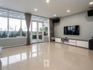 Penthouse giai việt 315m2 phường chánh hưng quận 8