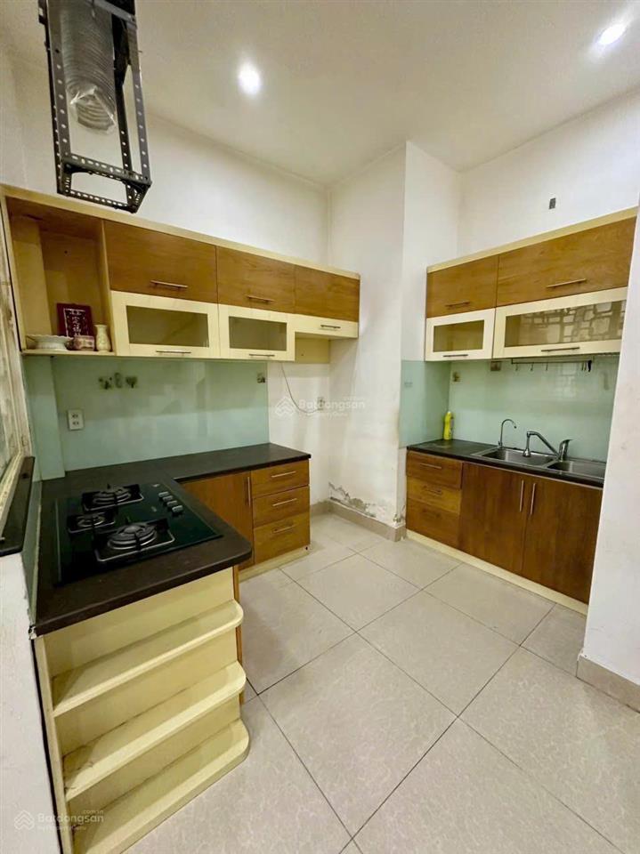 Nhà hẻm 3m ngang 5 dài 10m kết cấu 4 tầng giá chỉ 6 tỷ 380