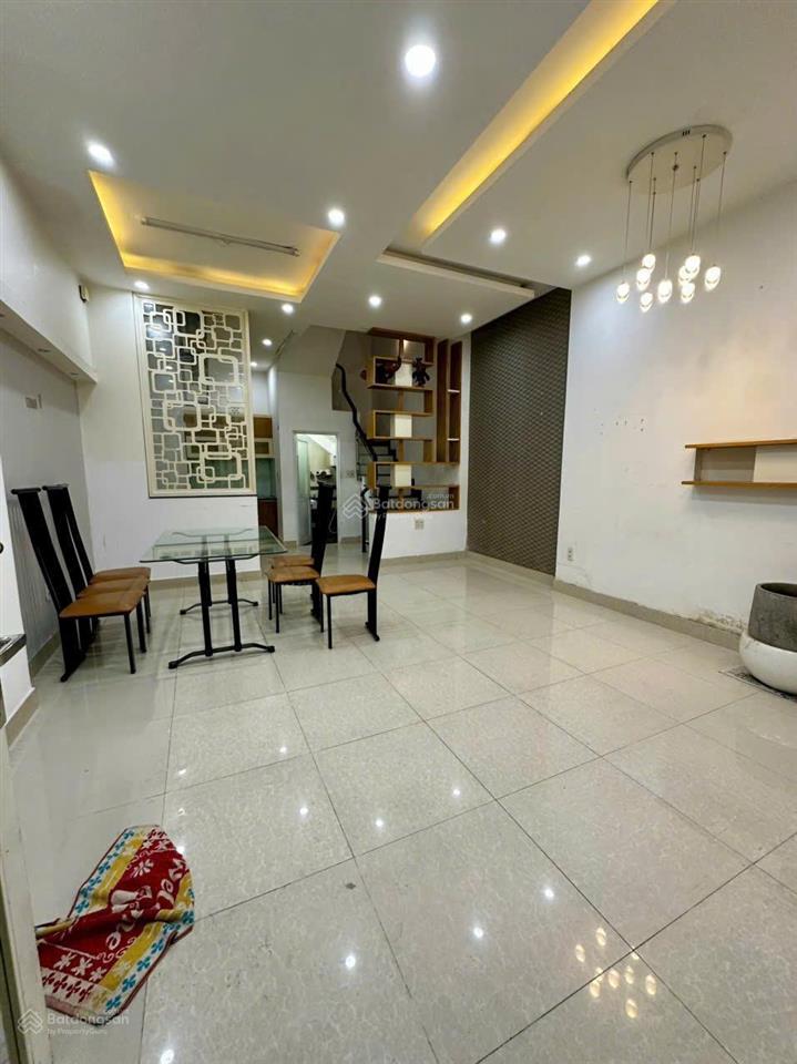 Nhà hẻm 3m ngang 5 dài 10m kết cấu 4 tầng giá chỉ 6 tỷ 380