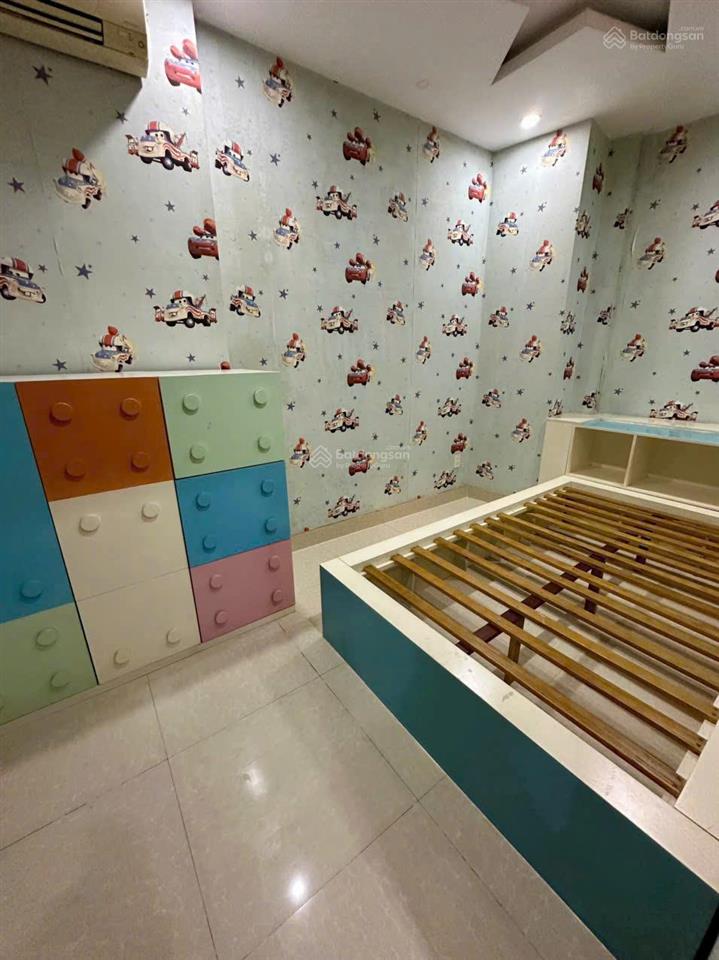 Nhà hẻm 3m ngang 5 dài 10m kết cấu 4 tầng giá chỉ 6 tỷ 380