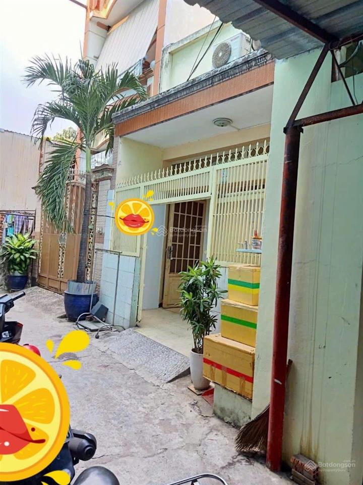 Nhà hai mặt hẻm trước sau ngang 4m4, giá 8 tỷ 5, p2 q8