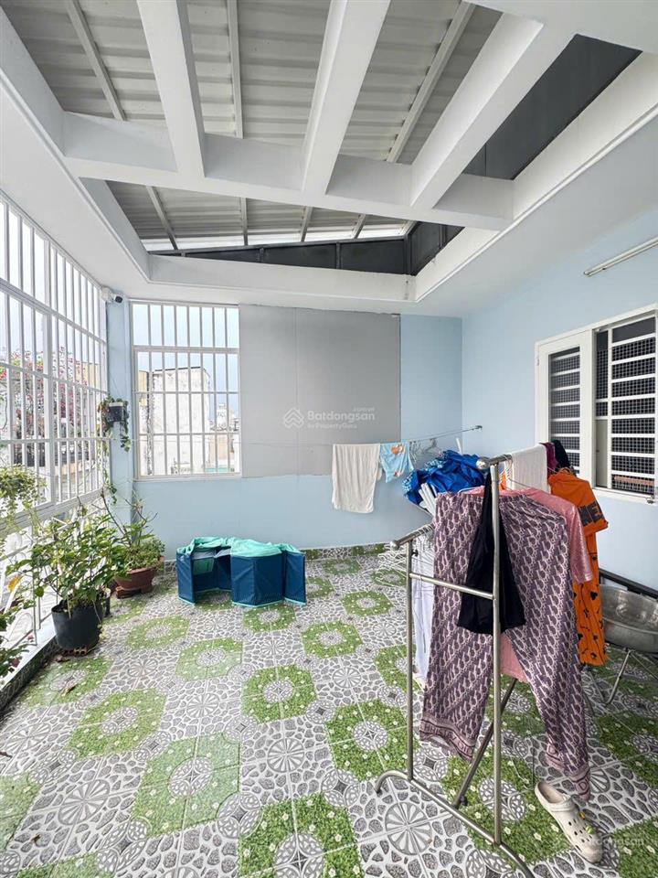 Nhà ngang 5 dài 8 4 tầng phường 4 quận 8