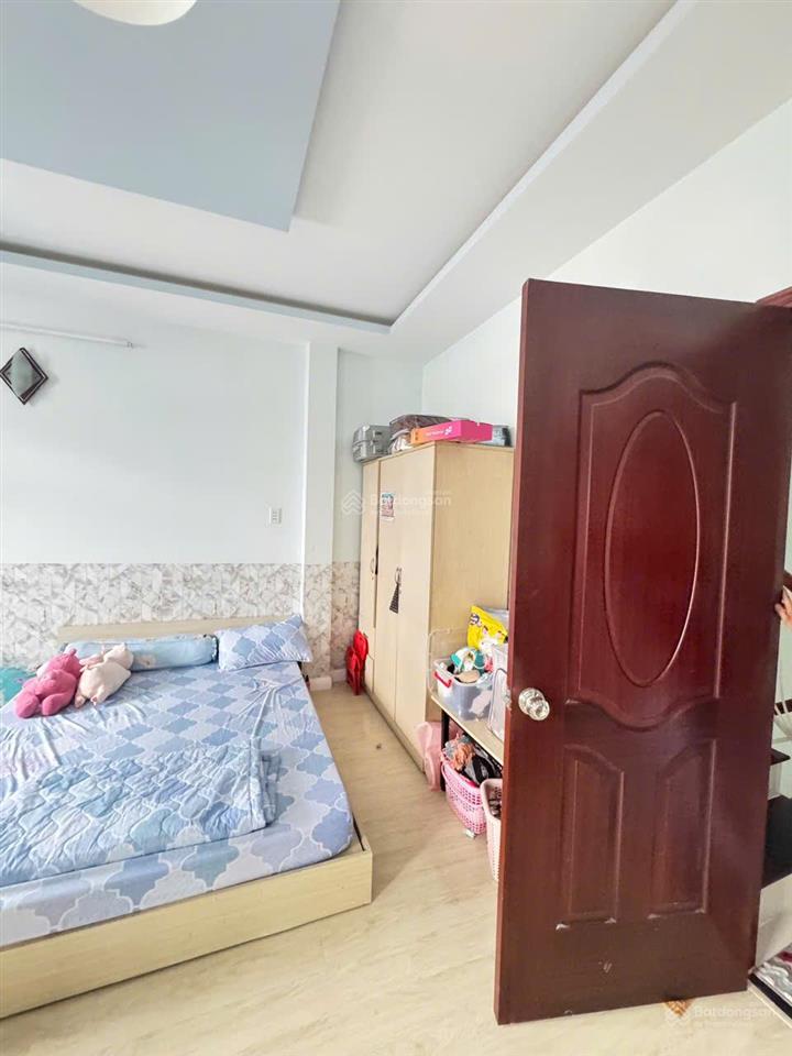 Nhà ngang 5 dài 8 4 tầng phường 4 quận 8