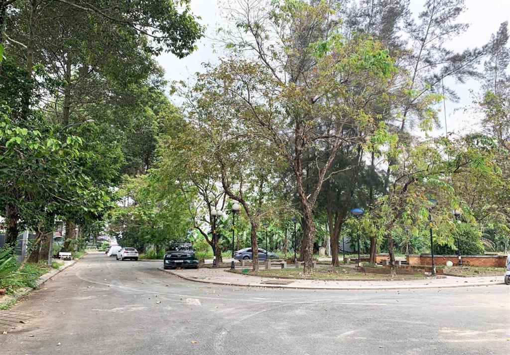 Bán nhà phố ngang 7m, giá cực tốt, đất 173.1m2, xây 367m2 sàn, nhà đất lê sanh cam kết giá đúng