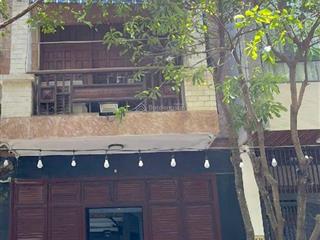 Bán nhà 3 tầng mặt tiền an thượng 11, dt 52m2, ngang 5m, đường 5,5m, lề 3m, cách biển vài bước chân