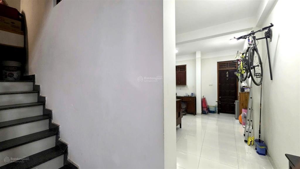 Bán nhà 3 tầng mt đường bàu năng 11, đối diện công viên, chủ nhà xây tâm huyết, dt 100m2, ngang 5m