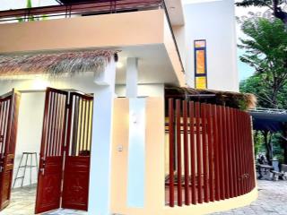 Bán nhà 2 tầng lô góc hai mặt tiền nước mặn 5, kề bờ sông hàn dt 131m, ngang 7m  giá 15 tỷ 5 tl