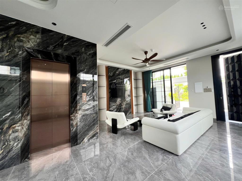 Bán biệt thự nam việt á, đường nghiêm xuân yên  diện tích rộng 285m², ngang 15m, vị trí đắc địa