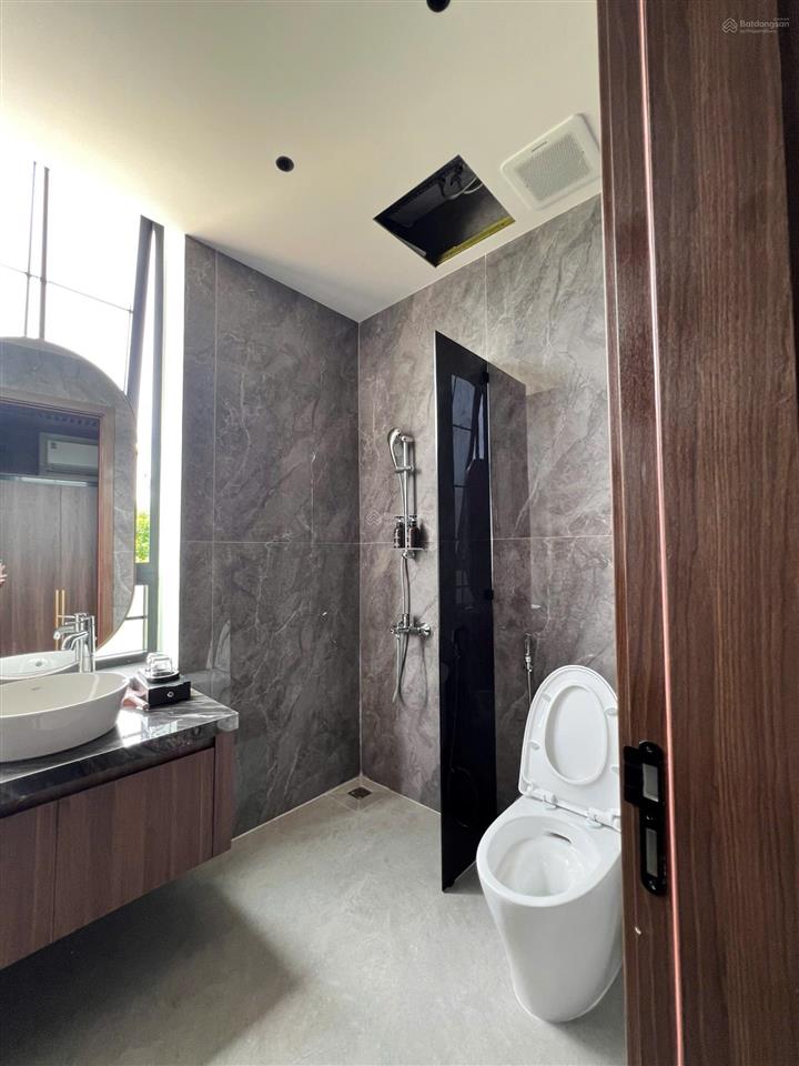 Bán biệt thự nam việt á, đường nghiêm xuân yên  diện tích rộng 285m², ngang 15m, vị trí đắc địa
