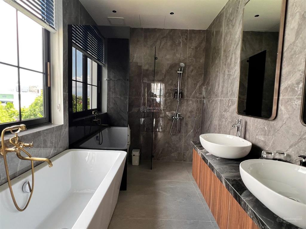 Bán biệt thự nam việt á, đường nghiêm xuân yên  diện tích rộng 285m², ngang 15m, vị trí đắc địa