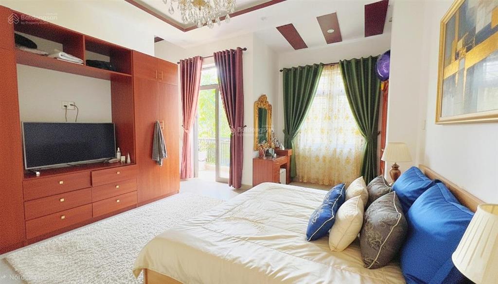 Bán nhà 3 tầng lô góc 2 mặt tiền đường lương nhữ hộc & nguyễn khánh toàn, dt 136m, ngang 20m