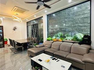 Bán nhà 3 tầng đường mai lao bạng, dt 112m, ngang 8,1m. nhà được chủ xây rất tâm huyết giá 10tỷ3 tl