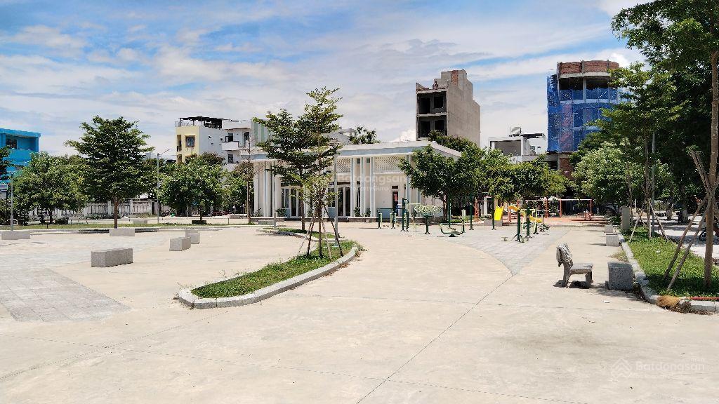 Bán dãy trọ 23 phòng mt đường 7,5m lê trung đình, dt đất 250m, ngang 10m, ngay khu đô thị fpt city