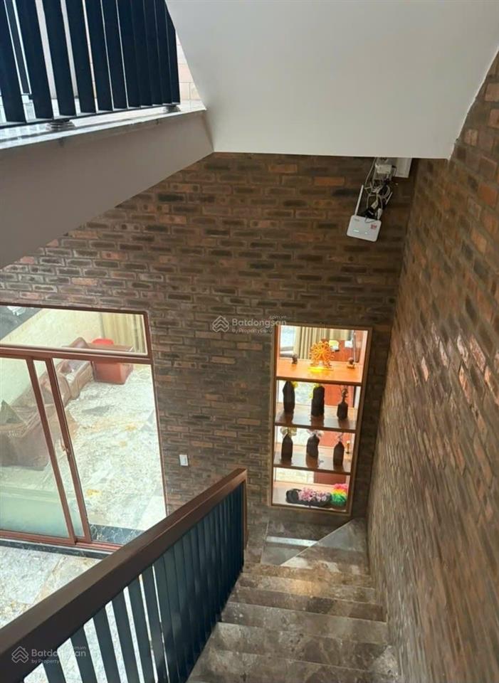 Bán nhà 3 tầng mt đường nguyễn tạo, dt đất 125m, ngang 5m, ngay khu đô thị fpt cyti  giá 6 tỷ 9 tl