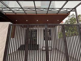 Siêu phẩm thị trấn chúc sơn, dt khủng 97m2, ô tô vào nhà, sang trọng. xây 3 tầng. giá 4.4 tỷ
