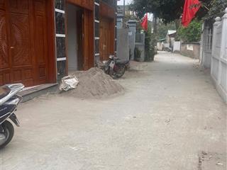 Hàng hiếm kinh doanh, thuộc phường chương mỹ mới, đường 5m, ô tô tránh, dt 33m2, 4 tầng. giá 2,9 tỷ
