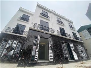 Hàng hiếm rẻ nhất đồng mai. gần bxe yên nghĩa. ô tô đỗ gần. dt 38m2, 4 tầng. giá 3,45 tỷ